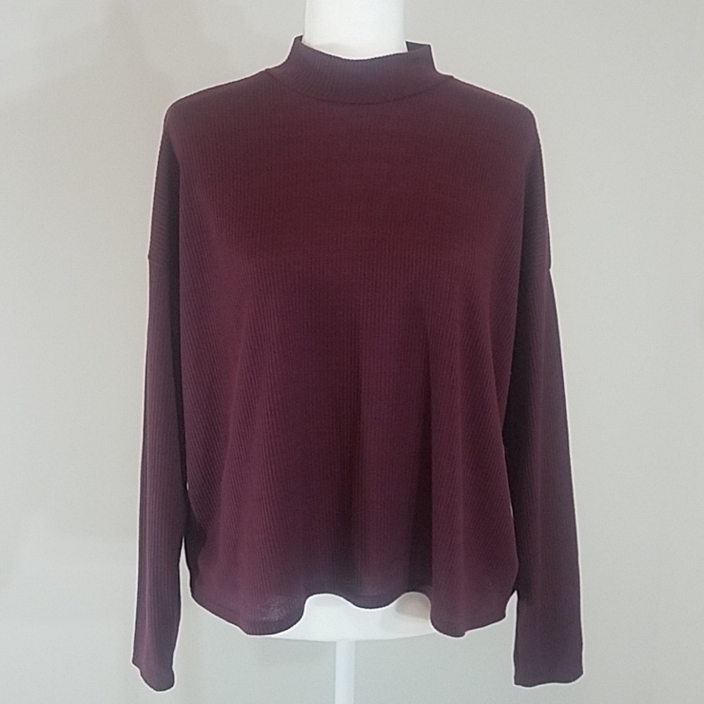 🌞2/$10 H&M long sleeve top